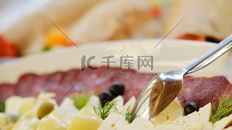 社区团购食材配送的盈利密码：先算清三笔账